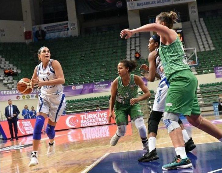 İzmir’in Kızları İkinci Yarıda Tüm Maçları Kazanmak İstiyor