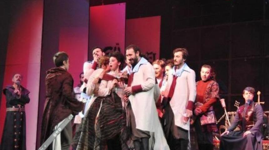 Jan Dark Oyunu Beğenildi