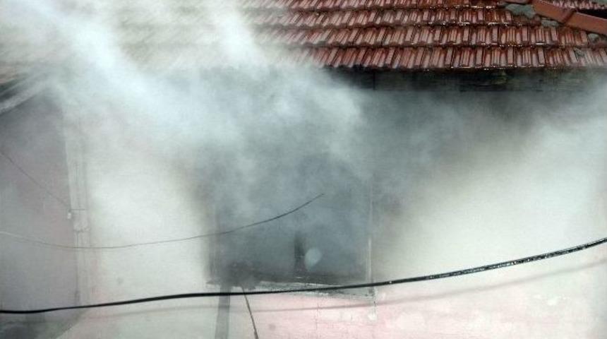 Tekirdağ&rsquo;da Ev Yangını