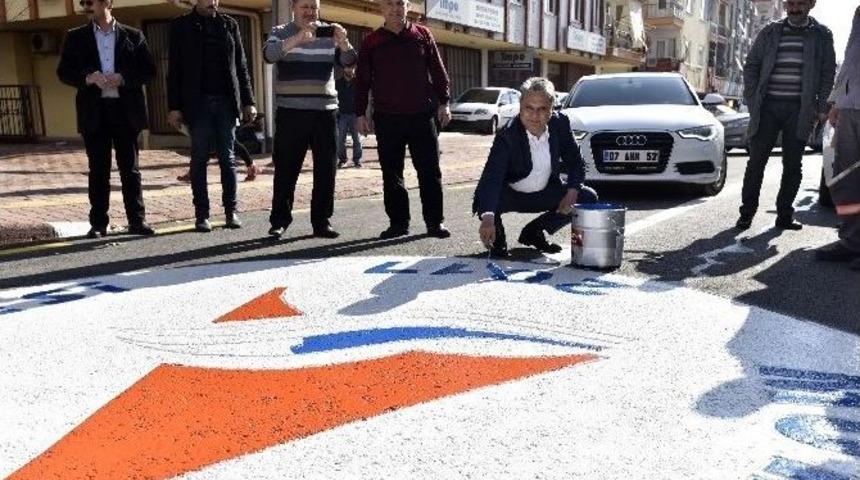 Başkan Uysal, Asfaltta İmzayı Attı