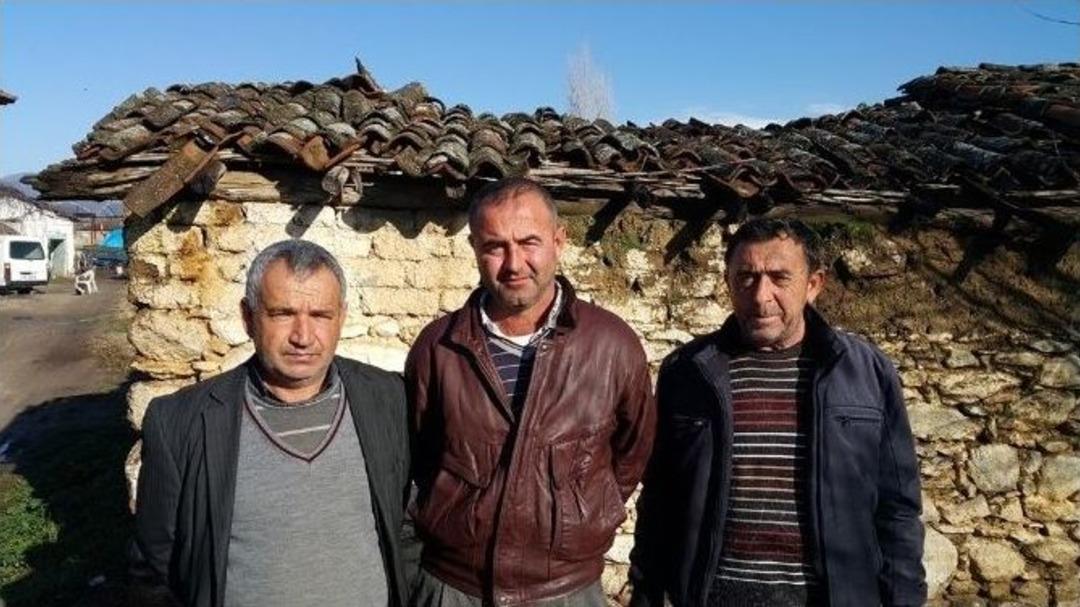 İzmir&rsquo;de Antik Kentin &Uuml;st&uuml;ne &Ccedil;&ouml;p Depolama Alanı Tartışması