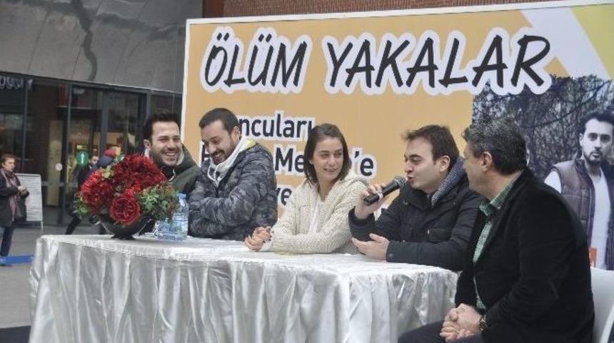 &Uuml;nl&uuml; Oyuncular Forum Mersin&rsquo;de Ziyaret&ccedil;ilerle Buluştu