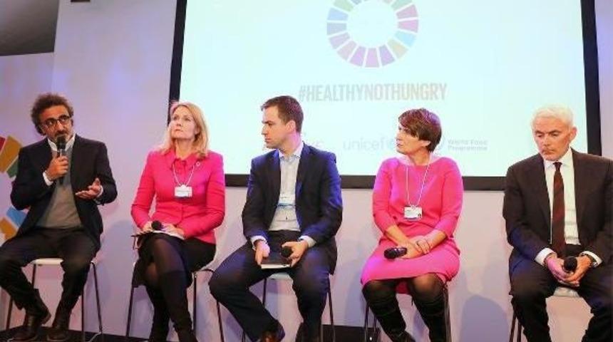 Ulukaya Davos&rsquo;Ta M&uuml;ltecilerin Sesi Oldu: Entegrasyon I&ccedil;in &Ouml;zel Sekt&ouml;r Harekete Ge&ccedil;meli