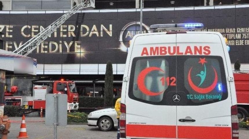 Avm&rsquo;de Yangın Paniği
