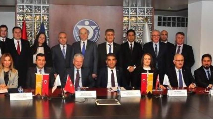 İzto Ve Vakıfbank'tan 'halden Anlayan Kredi' Protokol&uuml;