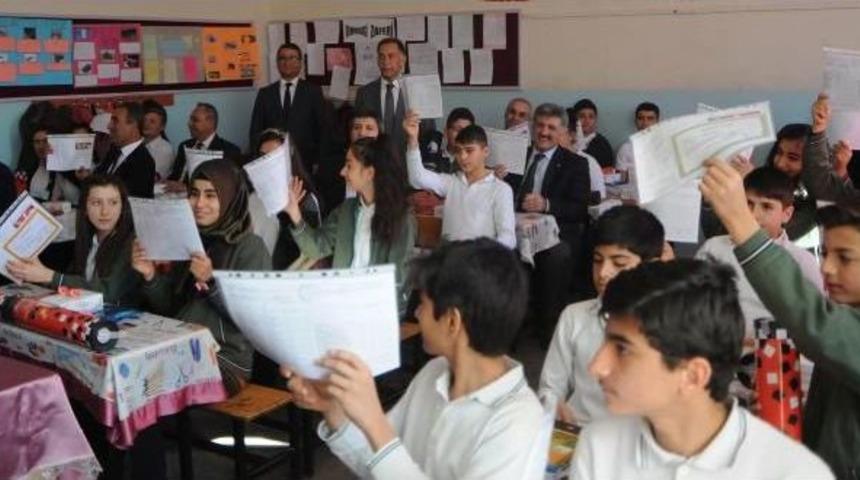 Gaziantep'te, 572 Bin &Ouml;ğrenci Karne Aldı