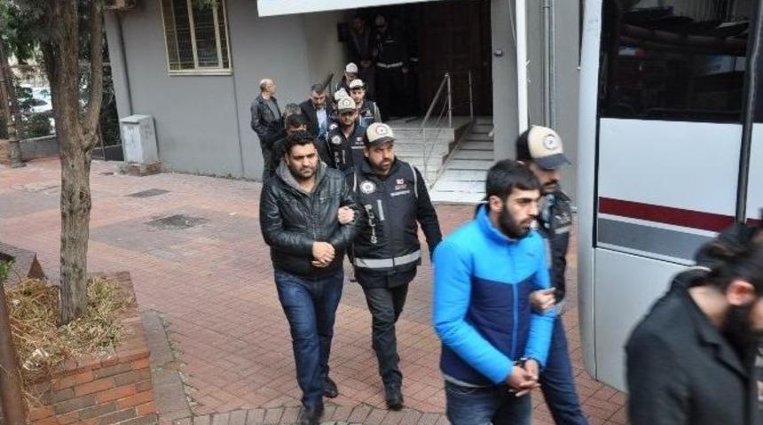 G&ouml;&ccedil;men Ka&ccedil;ak&ccedil;ıları İlk Defa Bunu Deneyecekti, İzmir Polisi Engelledi