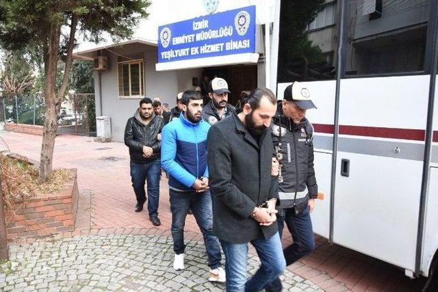 Göçmen Kaçakçıları İlk Defa Bunu Deneyecekti, İzmir Polisi Engelledi