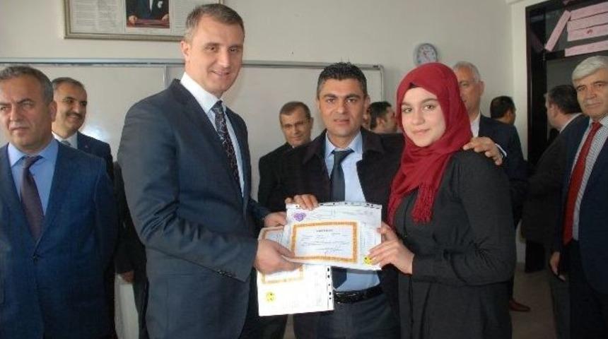 Adıyaman 151 Bin 500 &Ouml;ğrenci Karne Sevinci Yaşadı