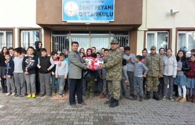 Öğrencilerden Başika'daki Askerlere Mektup