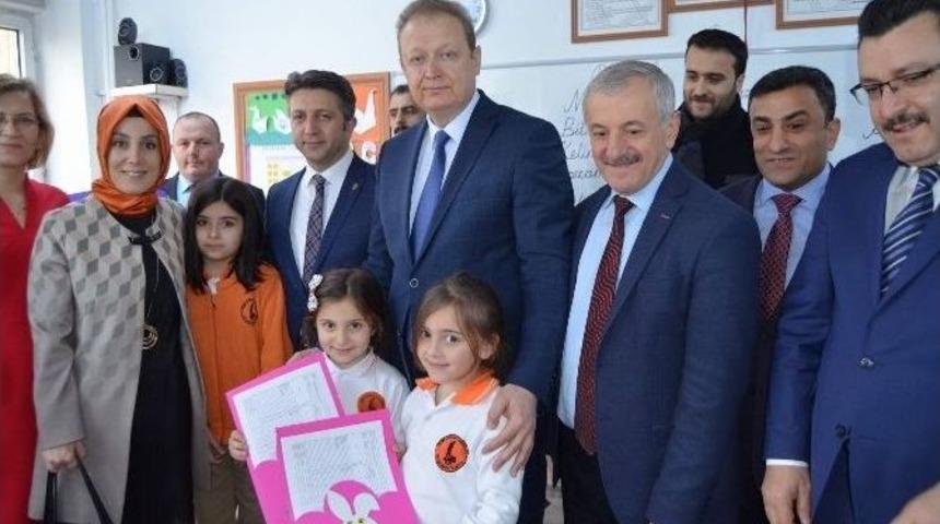 Trabzon&rsquo;da Yaklaşık 140 Bin &Ouml;ğrenci Karnelerini Alarak İlk Yarı Tatiline Girdi