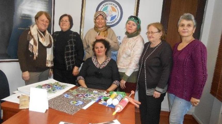 Eskişehir Kent Konseyi K&uuml;lt&uuml;r Sanat &Ccedil;alışma Grubu&rsquo;ndan R&ouml;lyef Kursu
