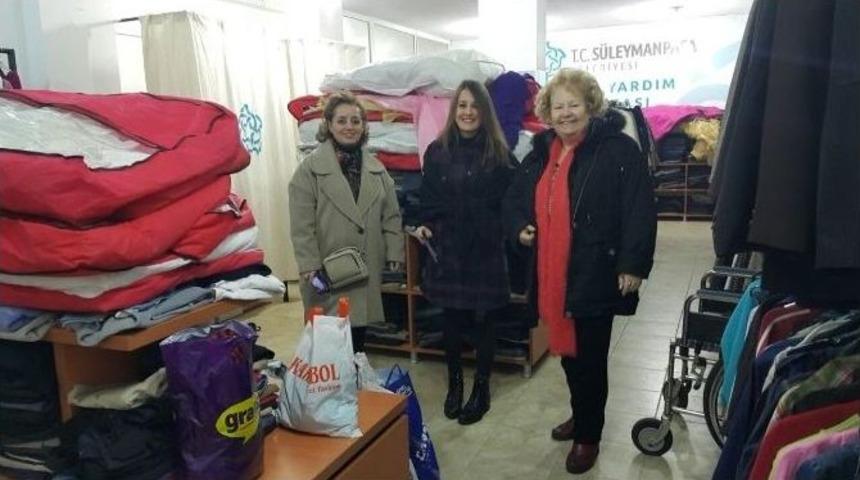 &Ouml;ğrencilerden İhtiya&ccedil; Sahiplerine Kıyafet Desteği