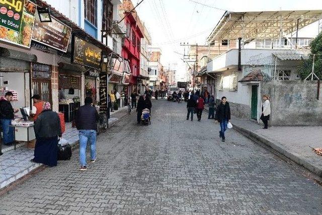 Adana’da İşportacı İşgaline Geçit Yok