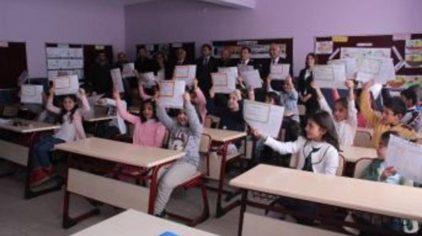 &Ccedil;ıldır&rsquo;da Karne Heyecanı