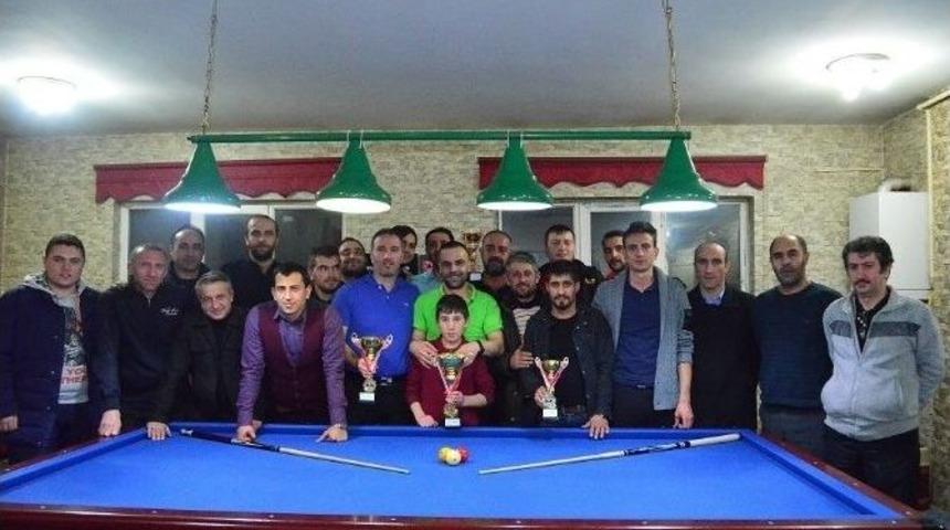 Bilardonun Şampiyonları &Ouml;d&uuml;llendirildi