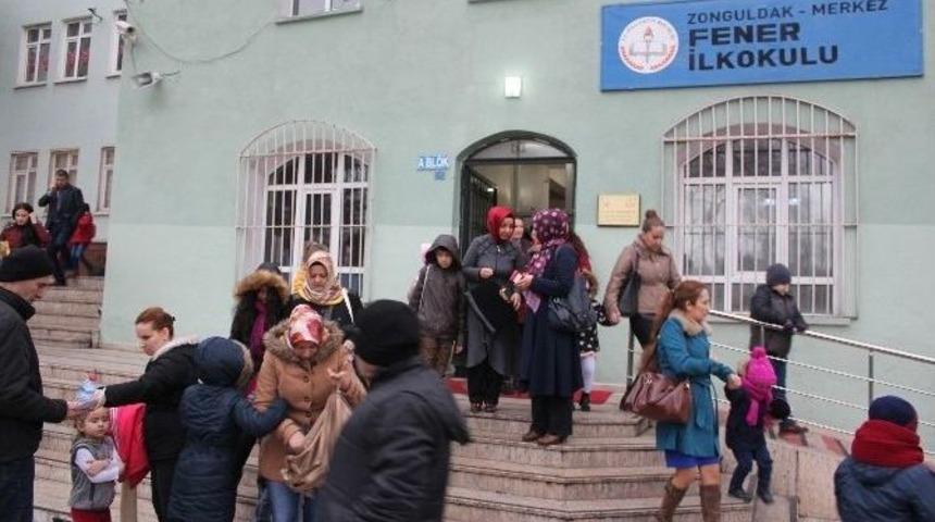 Zonguldak&rsquo;ta Yaklaşık 105 Bin &Ouml;ğrenci Karne Heyecanı Yaşadı