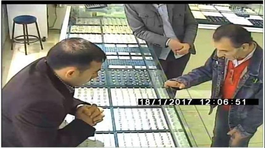 Sahte Altın Bilezik Bozdurmaya Kalkıştı, Fark Edilince Ka&ccedil;tı