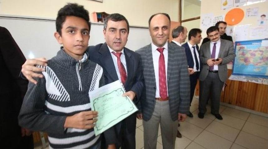 Beyşehir&rsquo;de Suriyeli &Ouml;ğrenciler De Karne Sevinci Yaşadı
