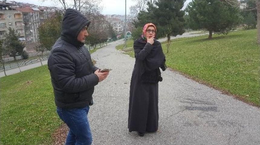 N&ouml;bet &Ccedil;ıkışı Evine Giderken Kapka&ccedil;&ccedil;ı &Ccedil;antasını &Ccedil;aldı