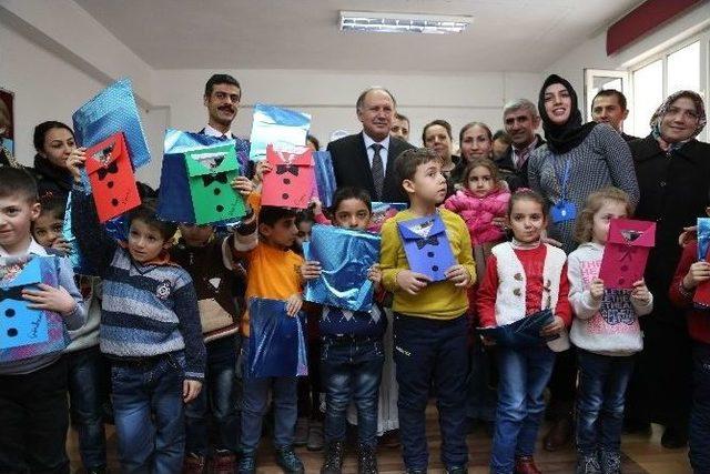 Karneler Vali Doğanay&rsquo;ın Elinden 1