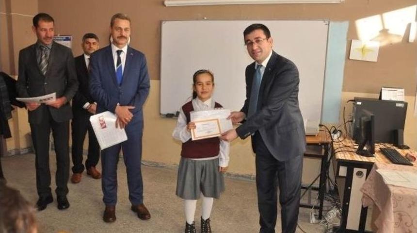 Besni&rsquo;de 18 Bin 198 &Ouml;ğrenci Karne Aldı