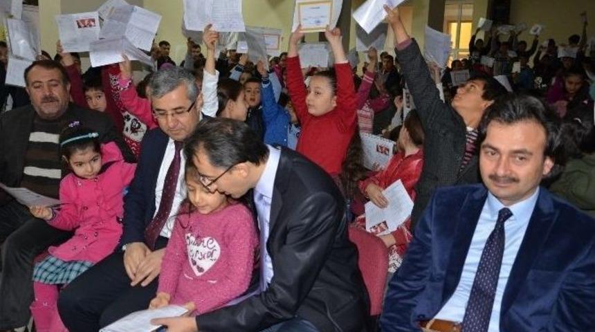 Darende&rsquo;de &Ouml;ğrencilerin Karne Sevince