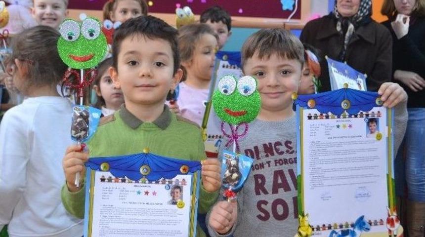 İlk Karne Almanın Mutluluğunu Yaşadılar