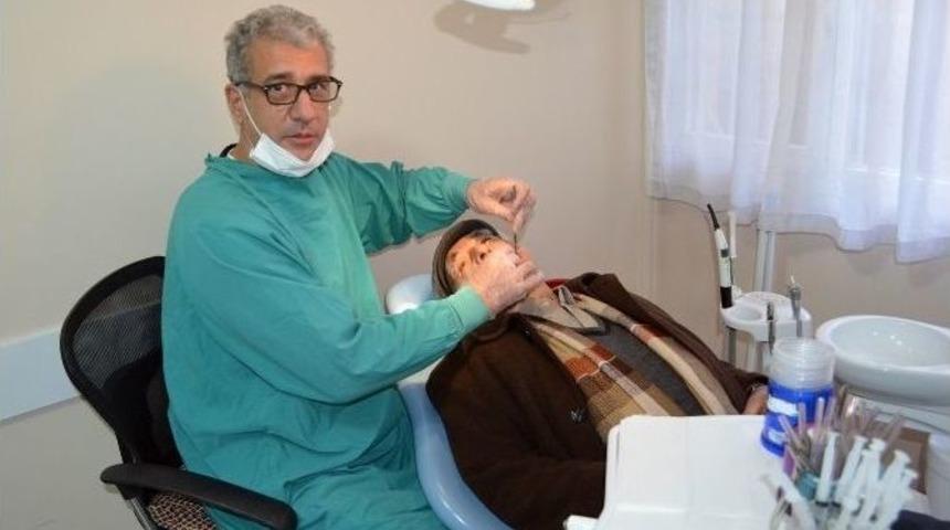 Diş Sağlığı Ve Ağız Kokusuna Karşı &Ouml;neriler