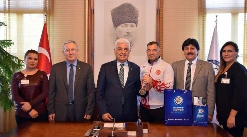 G&uuml;reş&ccedil;i Zabıta&rsquo;dan Başkan G&uuml;r&uuml;n&rsquo;e Ziyaret
