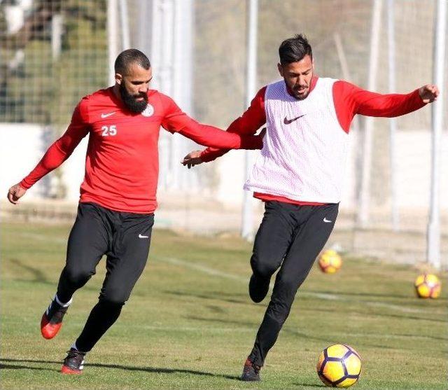 Antalyaspor, Osmanlıspor Maçı Hazırlıklarını Sürdürüyor