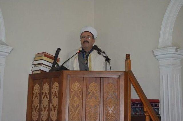 Şehitler D&uuml;zenlenen Programla Anıldı 1