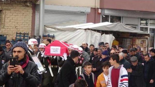 Uçak Kazasında Ölen Pilot Kazım Öndül, Konya'da Toprağa Verildi