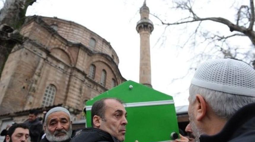 Kazada Hayatını Kaybeden Hukuk &Ouml;ğrencisi Son Yolculuğuna Uğurlandı