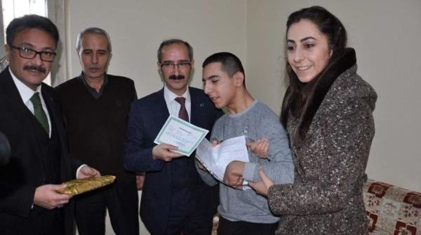 Evde Eğitim G&ouml;ren Yunus Emre, 'teşekk&uuml;r' Aldı