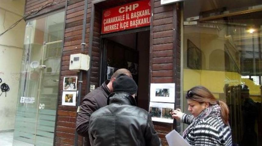 &Ccedil;anakkale'de Ak Parti Ve Chp'li Kadınlardan Karşılıklı Su&ccedil;lama