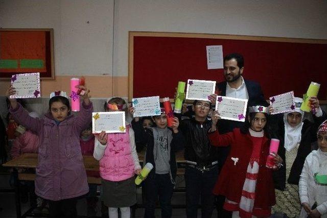 (&ouml;zel Haber) Kayseri&rsquo;de 6 Bin 833 Suriyeli &Ouml;ğrenci Karne Heyecanı Yaşadı 1