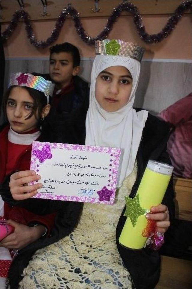 (&ouml;zel Haber) Kayseri&rsquo;de 6 Bin 833 Suriyeli &Ouml;ğrenci Karne Heyecanı Yaşadı 3