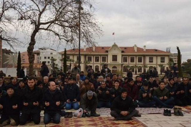 Şehitler İçin Okunan Hatimlerin Duası Yapıldı