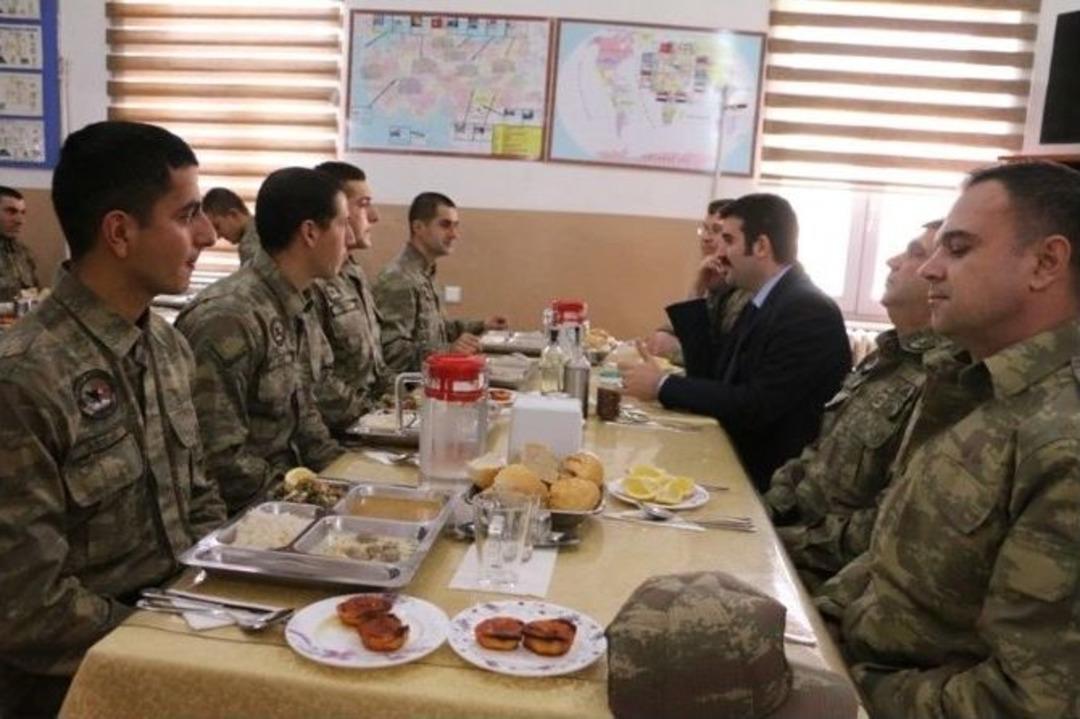 Kaymakam Yosunkaya&rsquo;dan Sınır Karakolunda Askerlere Moral Ziyareti