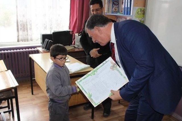 Başkan Duymuş &Ouml;ğrencilerin Karne Sevincine Ortak Oldu 1