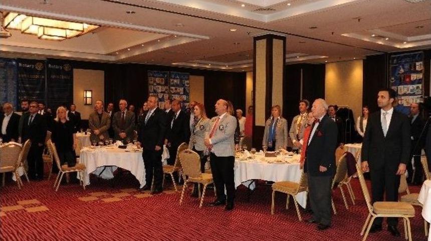 Mersin Rotary Meslek &Ouml;d&uuml;lleri Sahiplerini Buldu