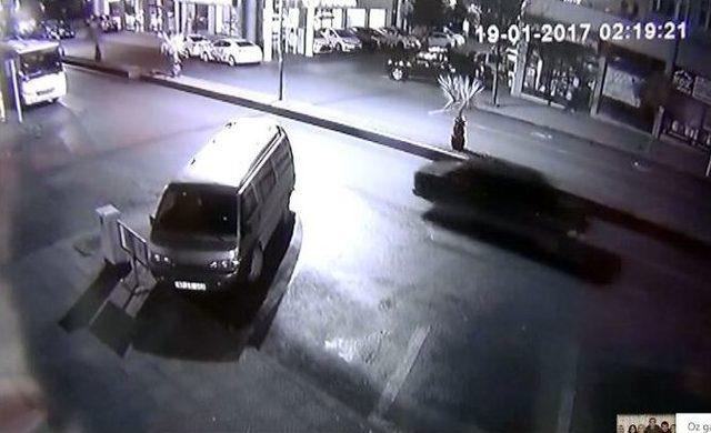 Otomobil &Ccedil;almaya &Ccedil;alışırken &Ouml;nce Kameralara Sonrada Polise Yakalandılar 2