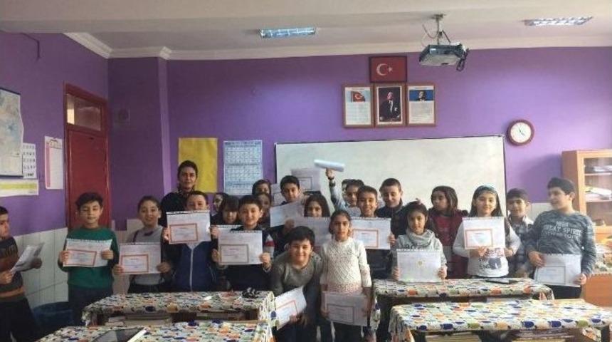 Kulu&rsquo;da &Ouml;ğrenciler Karnelerini Aldı