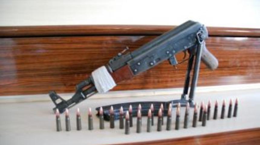 Gaziantep'te Polisten Eve Ka&ccedil;ak Silah Baskını