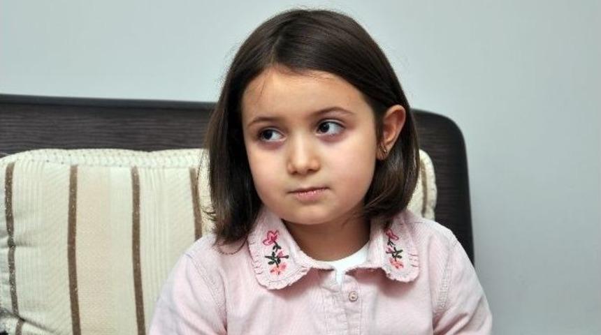 Evde Eğitim G&ouml;ren Yağmur Pehlivan&rsquo;ın Karne Sevinci