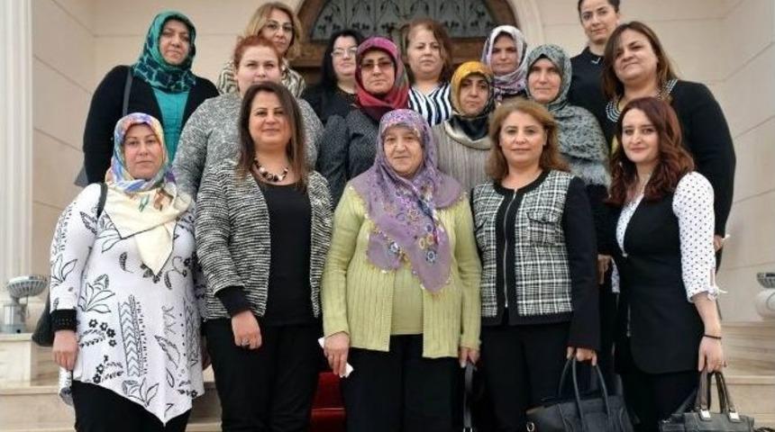 Şehit Aileleri Vali Konağında