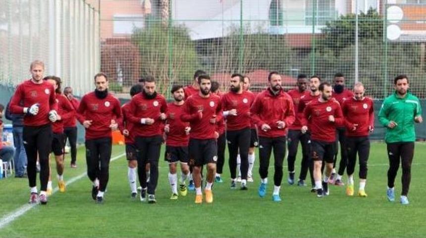 Aytemiz Alanyaspor'da Beşiktaş Ma&ccedil;ı Hazırlıkları S&uuml;r&uuml;yor