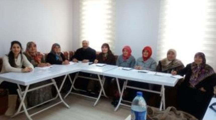 İzmitli K&ouml;yl&uuml;ler Okuma Yazma &Ouml;ğreniyorlar