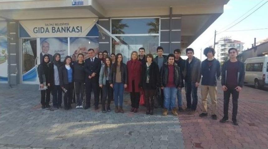 &Ouml;ğrencilerden Anlamlı Yardım